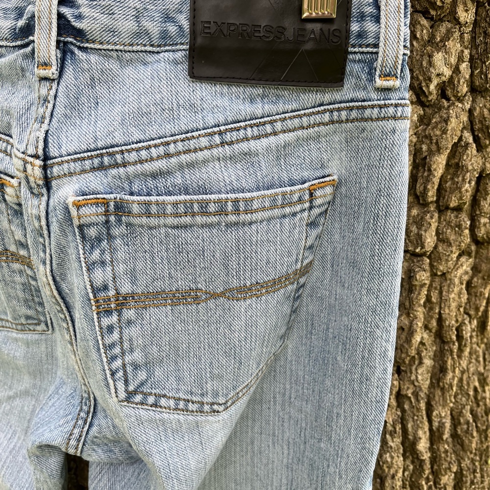 ⬇️Price Drop!⬇️ Bundle of Express Low Rise Flare Jean in size 3/4